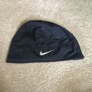 NIKE: DRI-FIT WINTER HAT